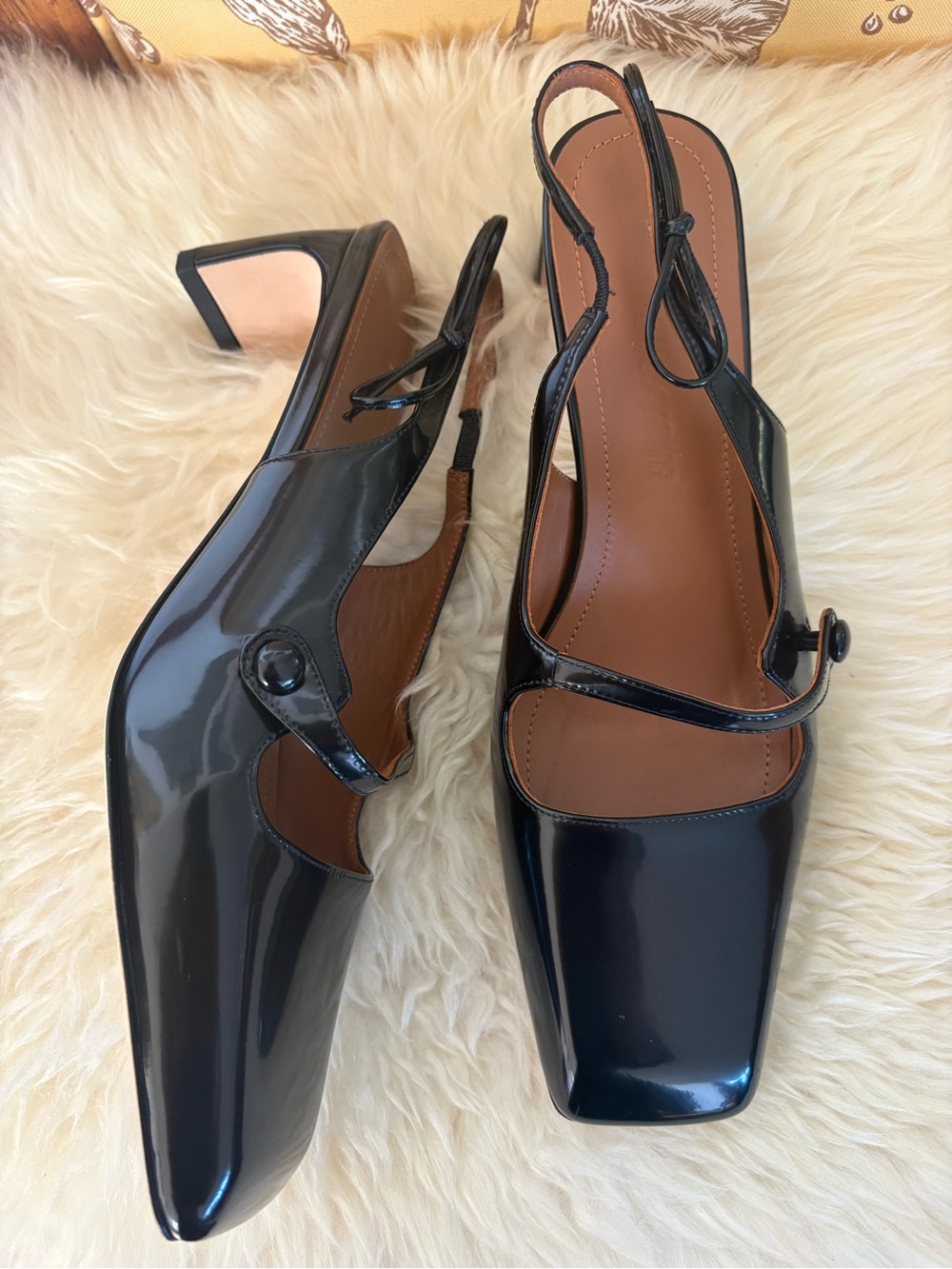 SHUSHU/TONG Black Side Bow Square Toe Heels